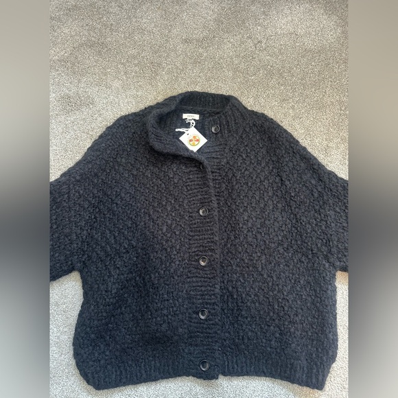 NWT Ozma Bell Hand Knit Cardigan in Alpaca Blend in Black size M/L - Picture 8 of 13